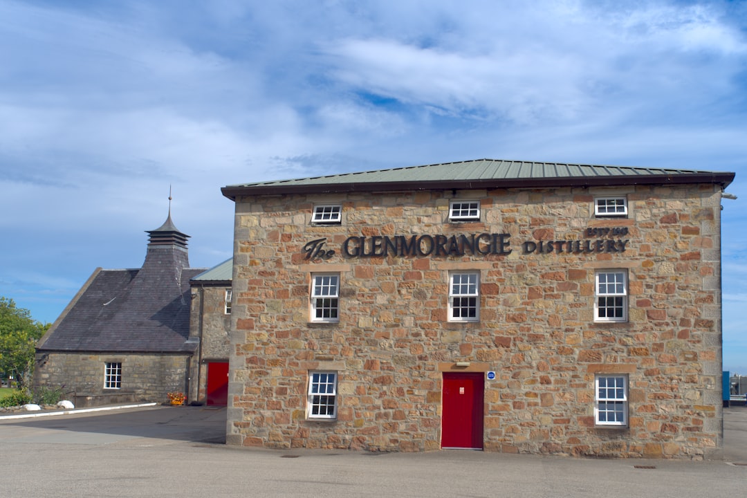 Glenmorangie Original 10 whisky bottle highland