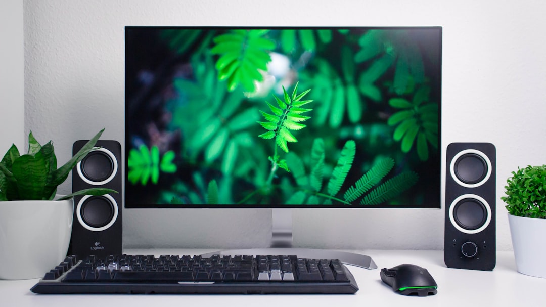 mini PC vs desktop comparison, small form factor computer