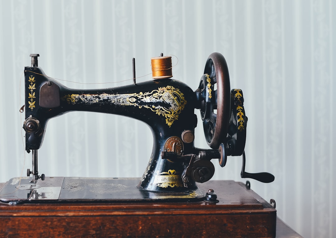 sewing machine market trends 2026, home crafting hobby