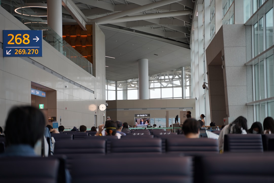 Incheon Airport Terminal 2 interior, transit passengers, connecting flight